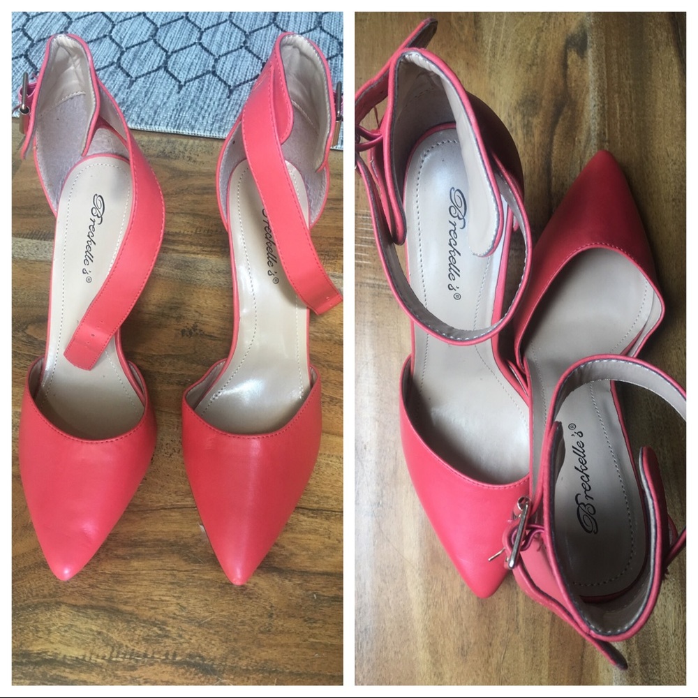 Breckless Pink / Coral Close Toed Pump